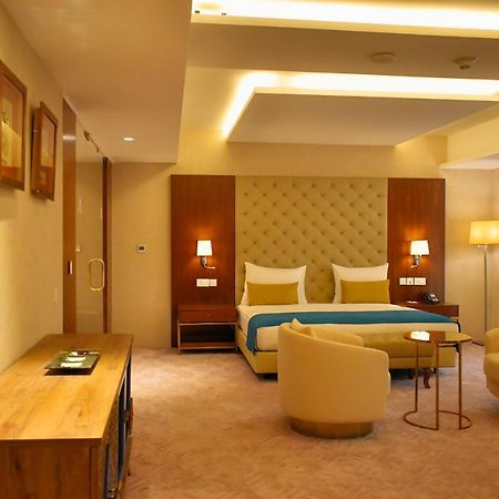 Bravia Hotel Ніамей Екстер'єр фото
