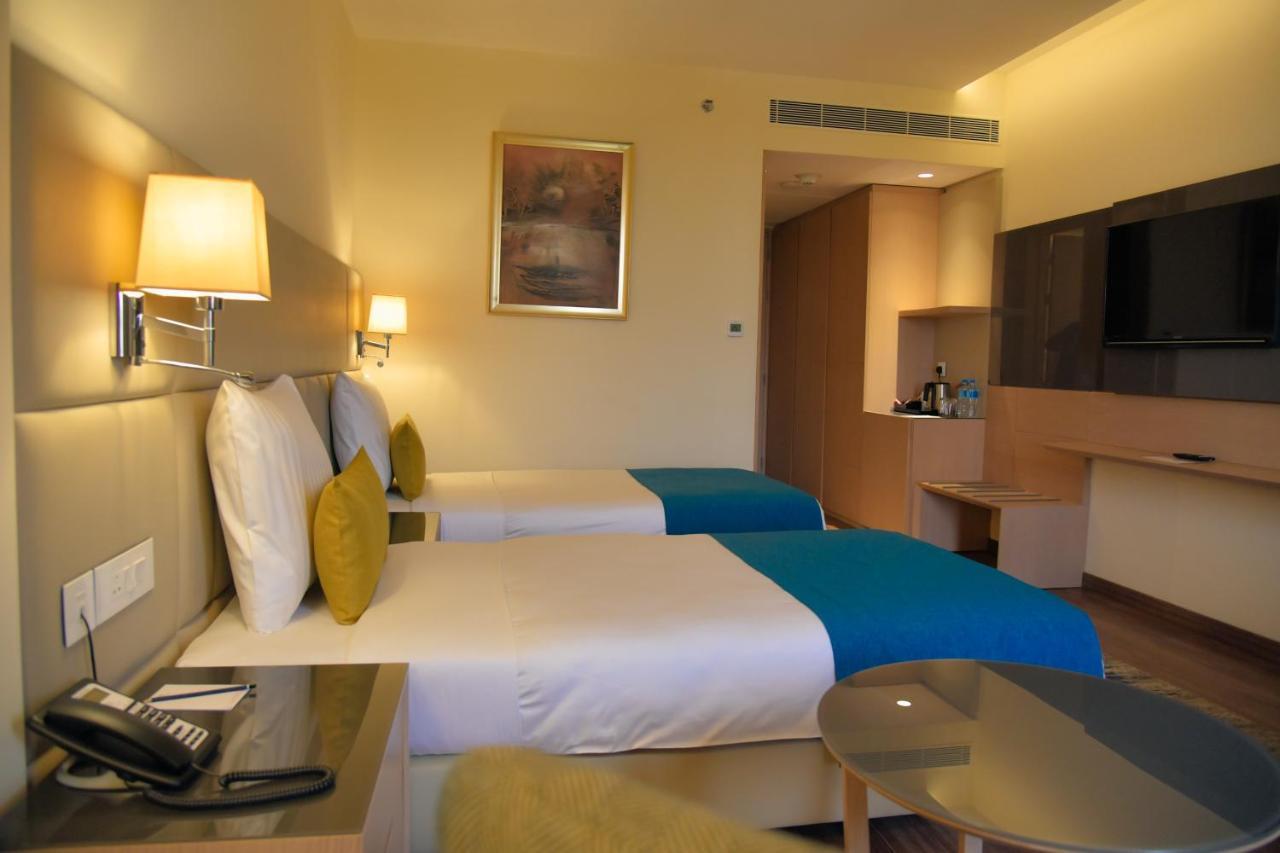 Bravia Hotel Ніамей Екстер'єр фото