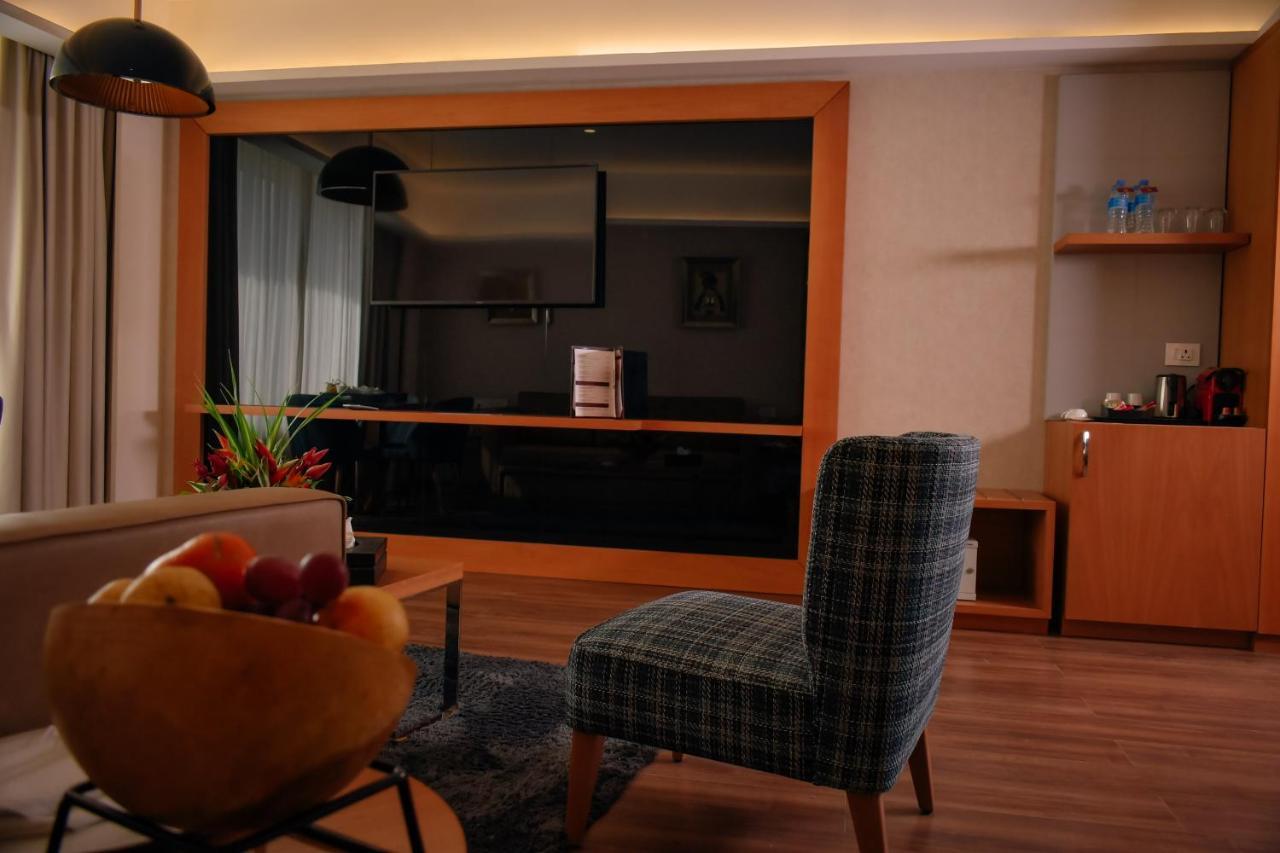 Bravia Hotel Ніамей Екстер'єр фото