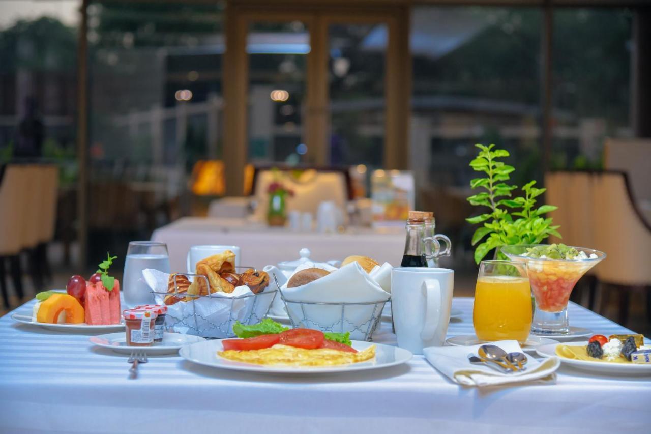 Bravia Hotel Ніамей Екстер'єр фото