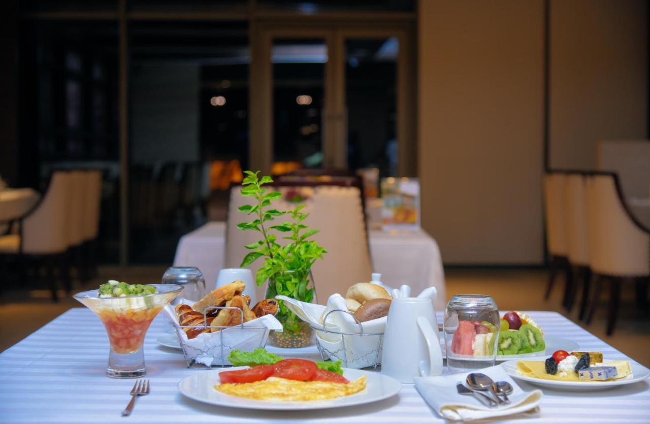 Bravia Hotel Ніамей Екстер'єр фото
