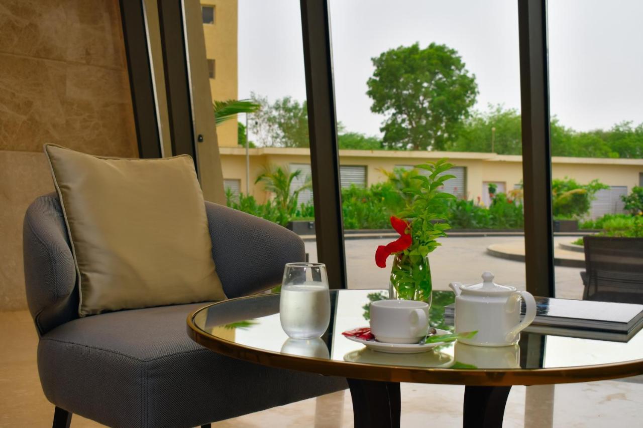 Bravia Hotel Ніамей Екстер'єр фото