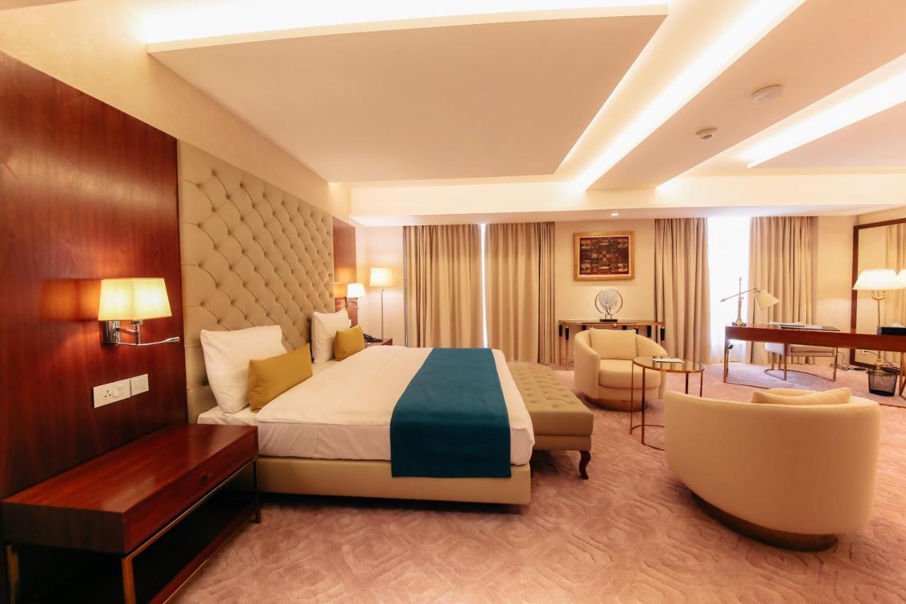 Bravia Hotel Ніамей Екстер'єр фото
